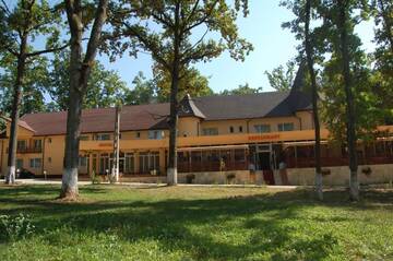 Фото Отель Hotel Două Veveriţe г. Lăpuşel 2